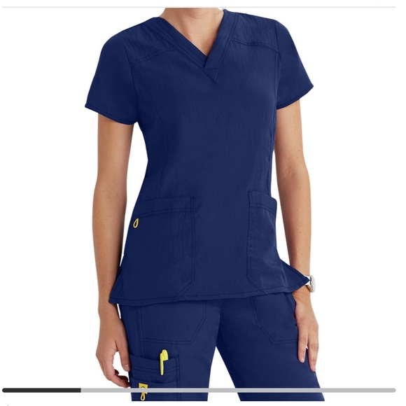 BLACK WINK SCRUBS - Picture 1 of 3